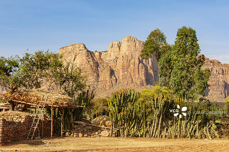埃塞俄比亚，提格雷高原的农舍，靠近玛丽亚姆·帕帕塞提教堂图片素材