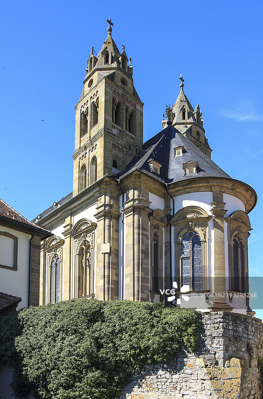 尼古拉斯修道院教堂,科姆堡或科姆堡,格罗斯科姆堡,前本笃会修道院,后为骑士修道院,位于德国巴登-符腾堡州施韦比希哈尔附近。图片素材