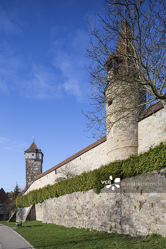德国巴伐利亚自由州,弗兰肯地区,中弗兰肯,安斯巴赫区,罗滕堡,韦伯塔姆和罗德塔姆的东城墙图片素材