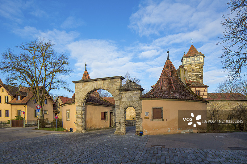 德国巴伐利亚州弗兰肯地区安斯巴赫区罗滕堡的东城门罗德托尔，欧洲图片素材