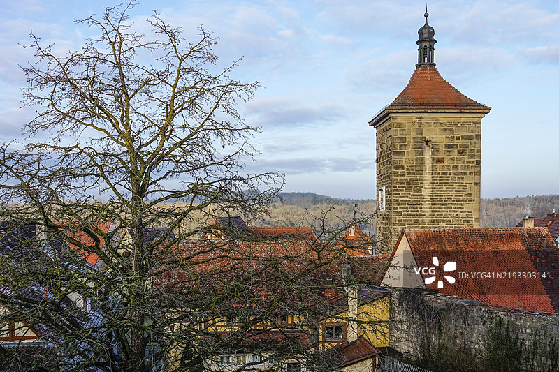 从城墙的炮台俯瞰到西贝尔斯塔，罗滕堡，安斯巴赫区，中法兰克尼亚，法兰克尼亚，巴伐利亚自由州，德国，欧洲图片素材
