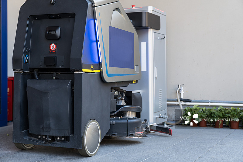 扫地机器人正在充电图片素材