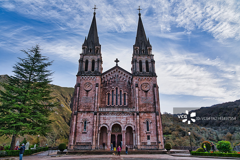 科瓦东加圣母大教堂 - 西班牙翁尼斯港图片素材