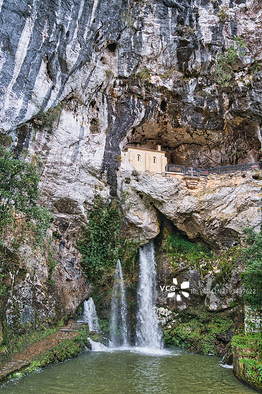 西班牙阿斯图里亚斯的科瓦东加圣洞图片素材