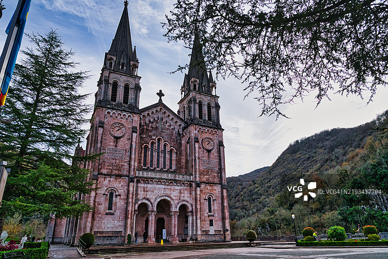 科瓦东加圣玛丽亚大教堂 - 西班牙翁尼斯港图片素材