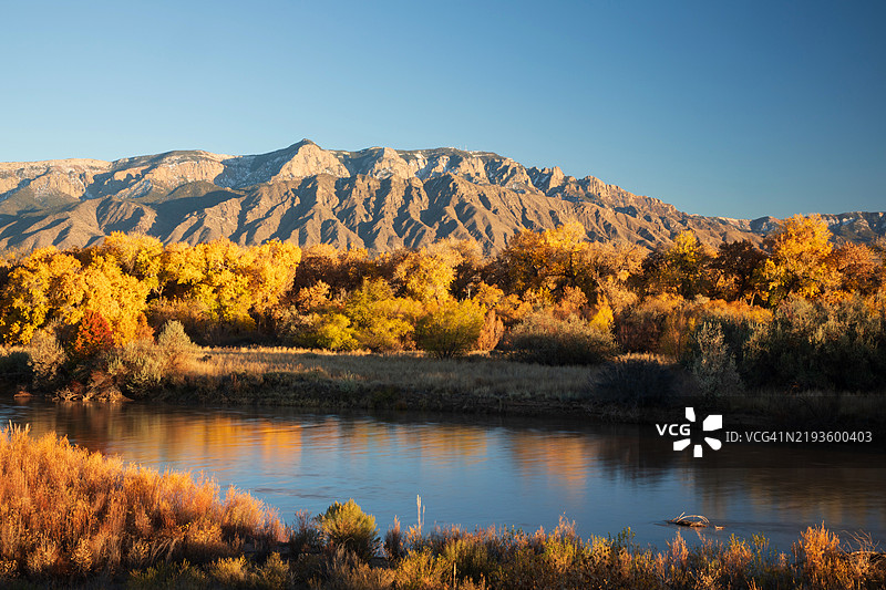 在里奥格兰德河畔的午后图片素材