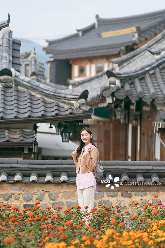 庆州，火车站，非都市地区，旅行，女性，独自旅行，旅游，小巷图片素材