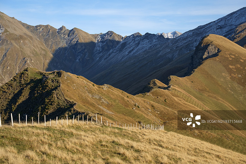 山脉与天空的美丽景色图片素材