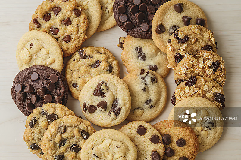 桌子上的饼干特写图片素材