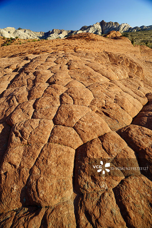 犹他州华盛顿县的沙漠美景与天空相映成趣图片素材