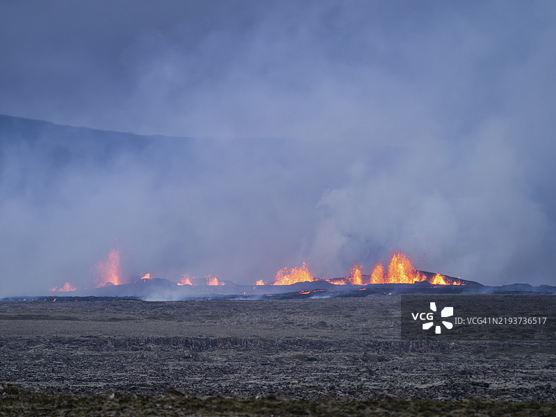 冰岛格林达维克附近的火山喷发，欧洲图片素材