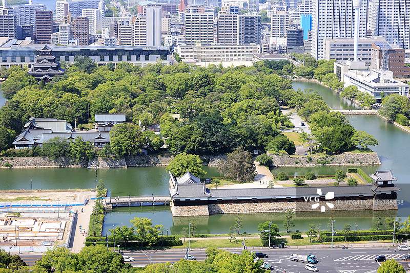 日本广岛的广岛城遗址、主桥及城市鸟瞰图图片素材