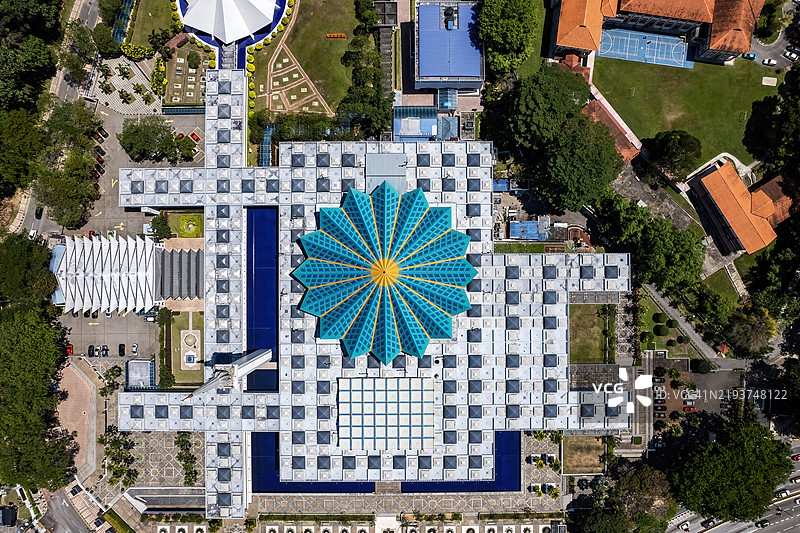 马来西亚国家清真寺的鸟瞰图，或称吉隆坡的国家清真寺图片素材