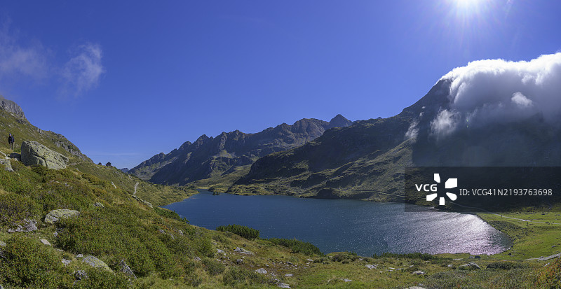 奥地利施拉德明斯蒂利亚的伊格纳茨·马蒂斯小屋附近的下吉格拉赫湖图片素材