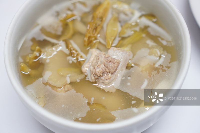 苦瓜配调味肉末汤图片素材