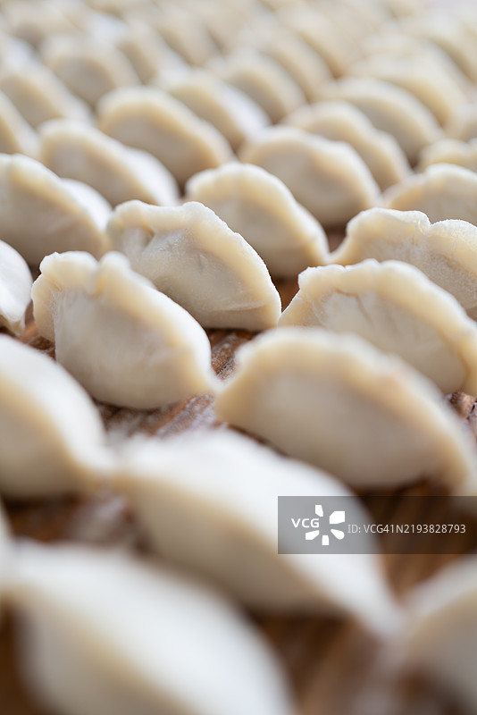 整齐排列的饺子图片素材