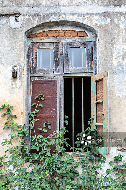 破旧迷人的建筑，印度库努尔镇图片素材