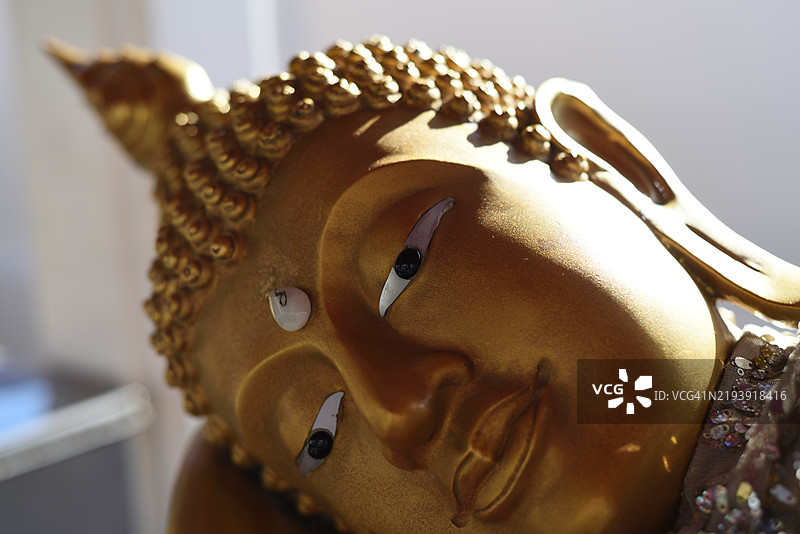 休息的佛头图片素材