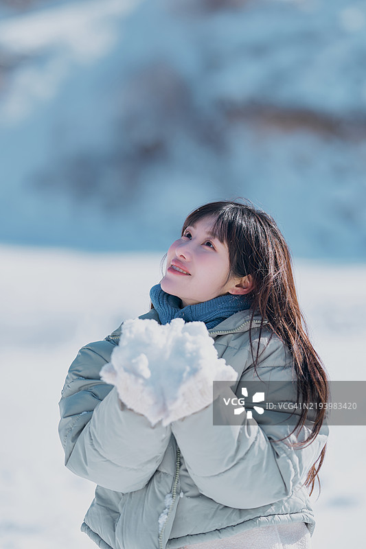 冬天，雪，雪景，年轻女性，国内旅行图片素材