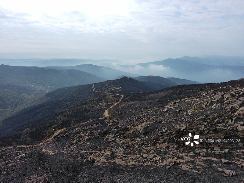 葡萄牙维塞乌的天空下的景观鸟瞰图图片素材