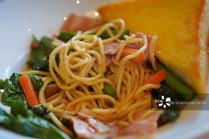 香辣培根意大利面图片素材