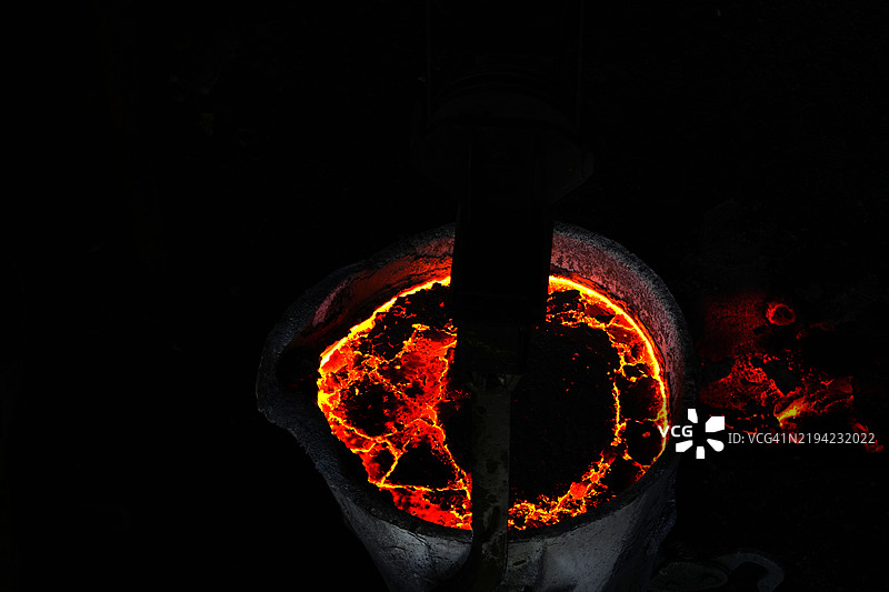 镍厂的熔融转炉炉渣图片素材