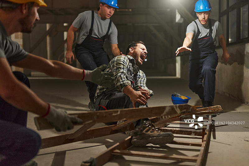 工作受伤！图片素材