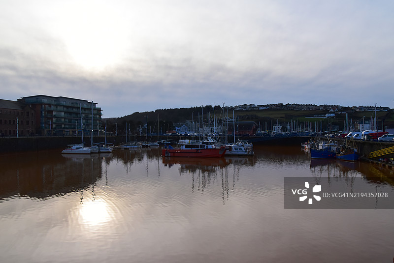 怀特哈文港口污染水域图片素材