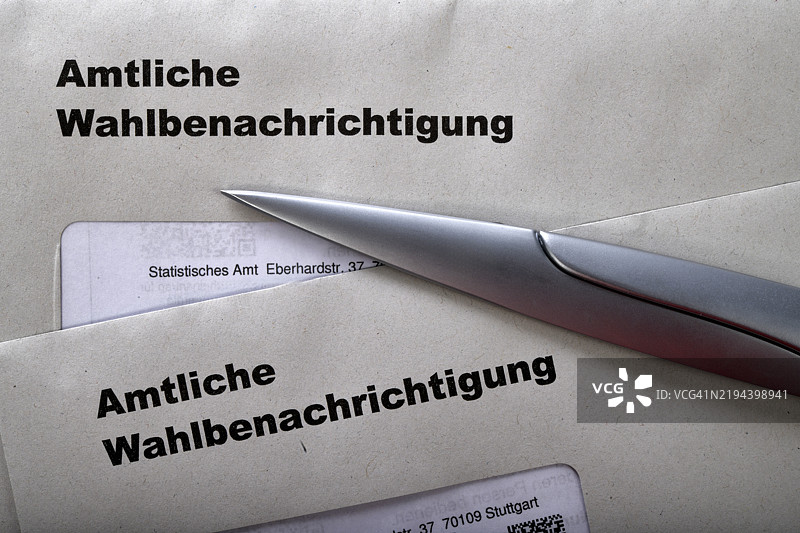 2025年2月23日在德意志联邦共和国举行的联邦议院选举的官方通知，信件，文件，选举文件，通知，开信刀，斯图加特统计局，巴登-符腾堡州，德国，欧洲图片素材