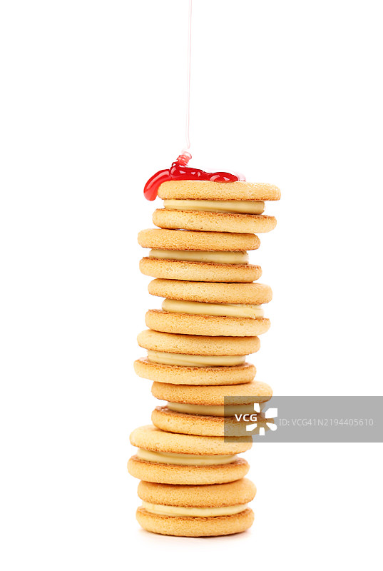 一堆涂有樱桃果酱的饼干图片素材