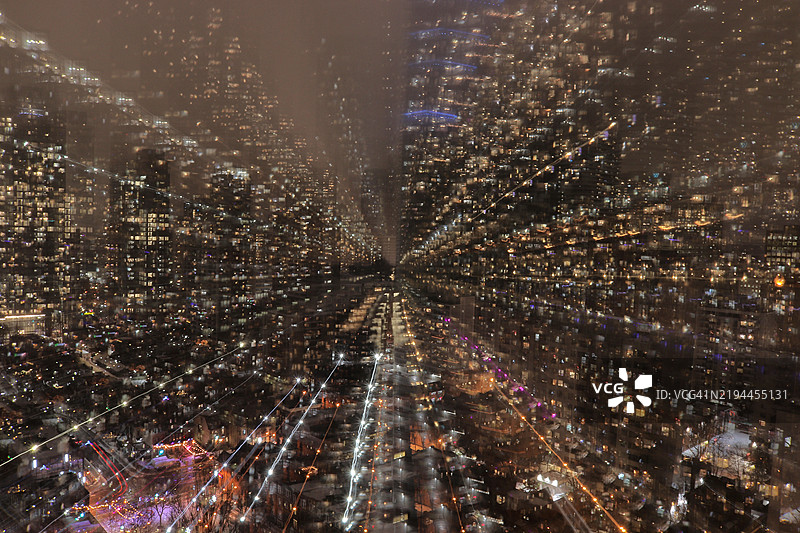 星际投影。城市矩阵的巧克力时光维度图片素材