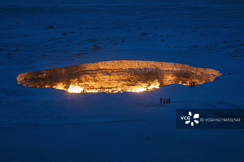 地狱之门，卡拉库尔沙漠，达尔瓦扎火坑，土库曼斯坦图片素材