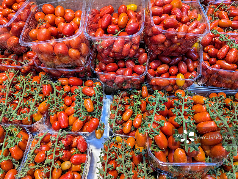 市场上的樱桃番茄，特写，种植于以色列奥特夫图片素材