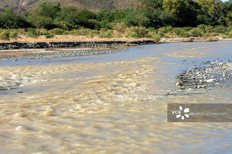 阿根廷萨尔塔省卡尔查基山谷的山地风景图片素材