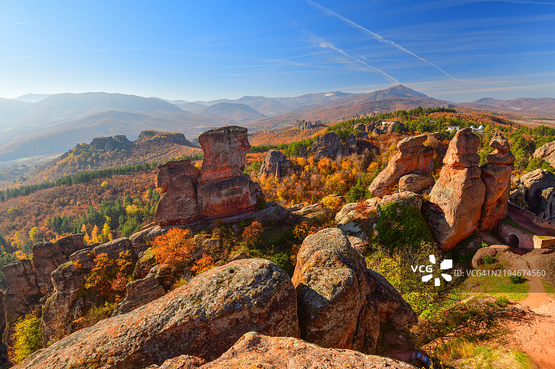 美丽的秋季贝洛格拉奇克岩石风景图片素材