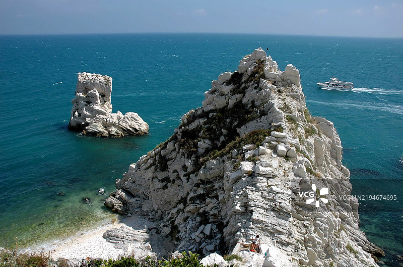 两姐妹与渡船图片素材