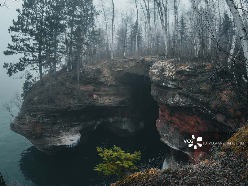 钥匙孔，悬崖边，研究 #1，2024图片素材