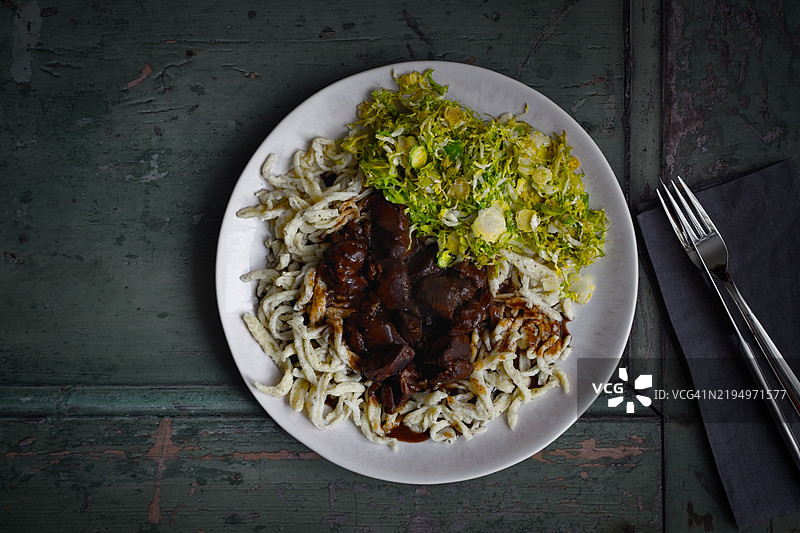 从上方直接拍摄的餐盘上的食物图片素材