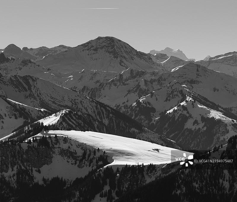雪山与天空的美丽景色图片素材