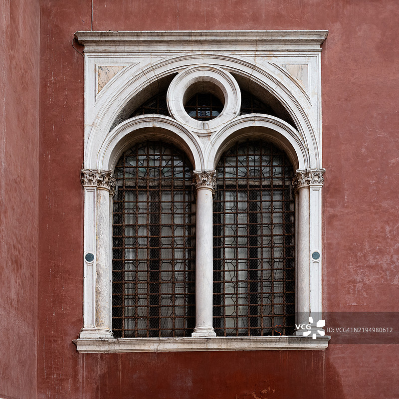 墙上的窗户特写图片素材