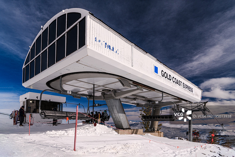 塔霍湖帕利塞德的黄金海岸快椅缆车图片素材