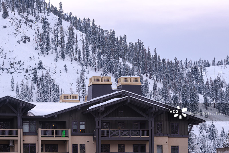 雪后帕利塞德斯塔霍度假村图片素材