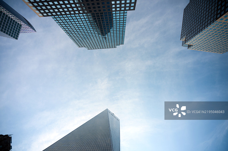 俯视纽约摩天大楼的广阔视角图片素材