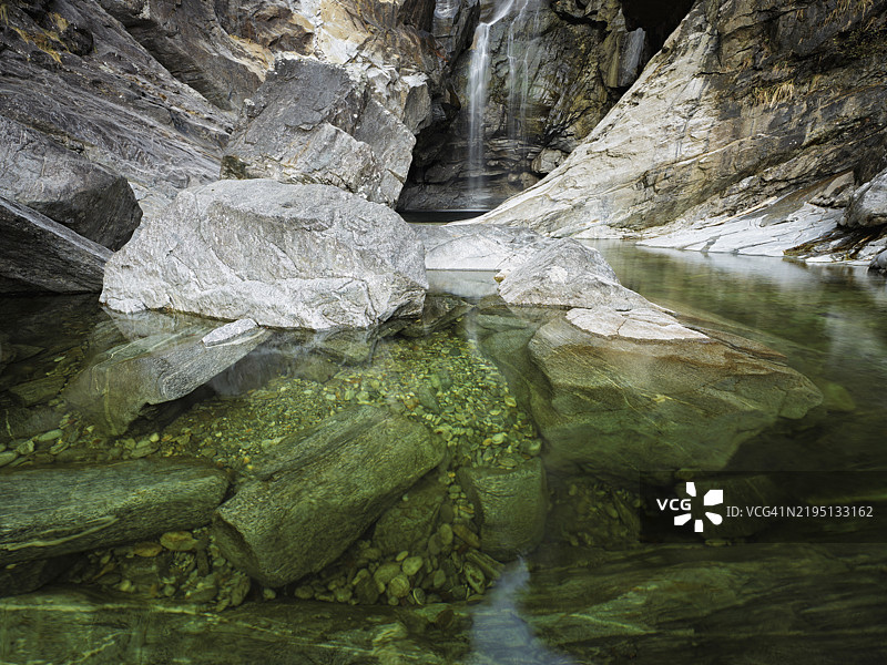 萨尔托瀑布，马吉亚，马吉亚谷，提契诺州，瑞士，欧洲图片素材