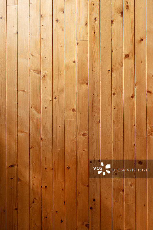 阳光斑驳的温暖木墙图片素材