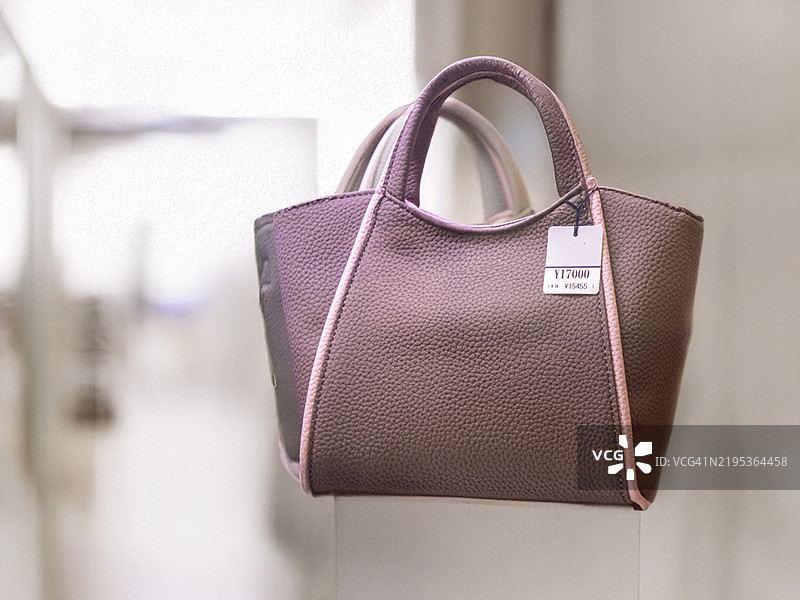 时尚皮革手提包展示图片素材