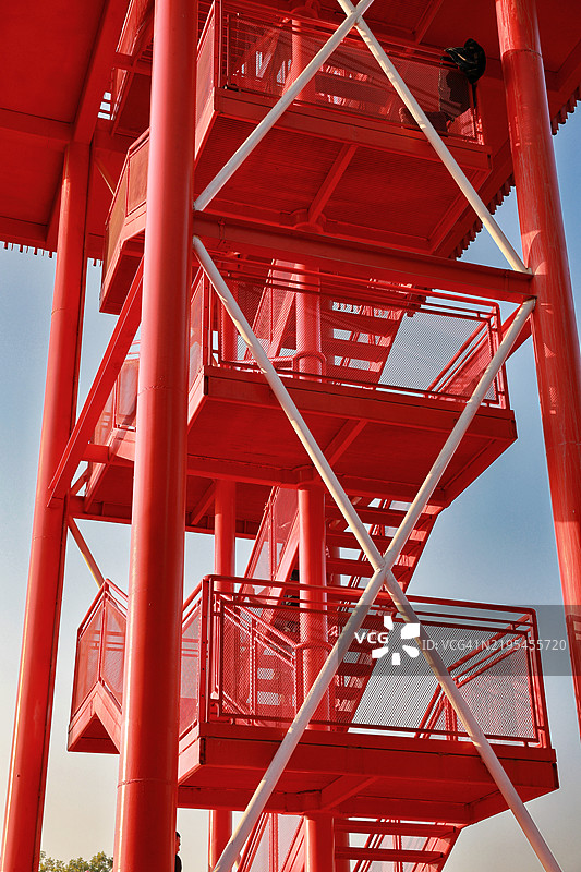 现代铁红色楼梯图片素材