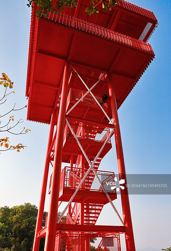 现代铁红色楼梯图片素材