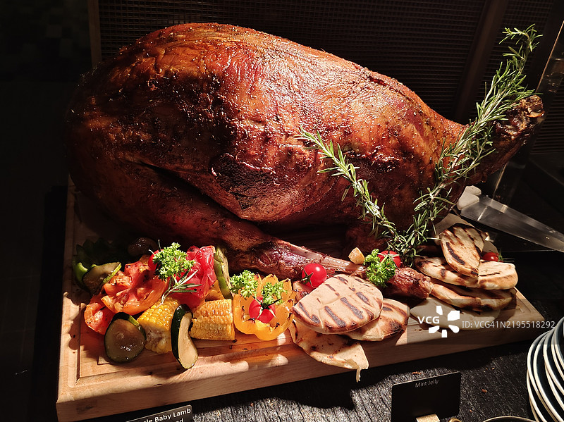 新加坡餐桌上的美食特写图片素材