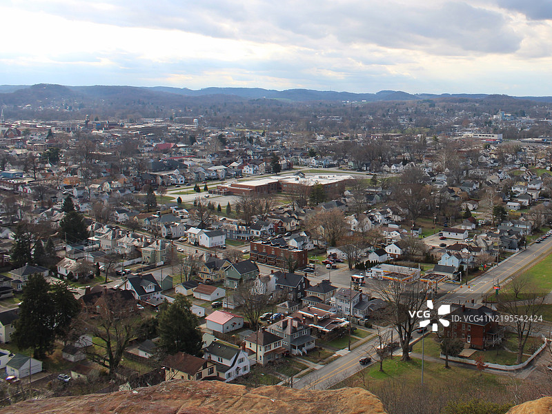 高角度俯瞰天空下的城市景观，哥伦布，俄亥俄州，美国图片素材